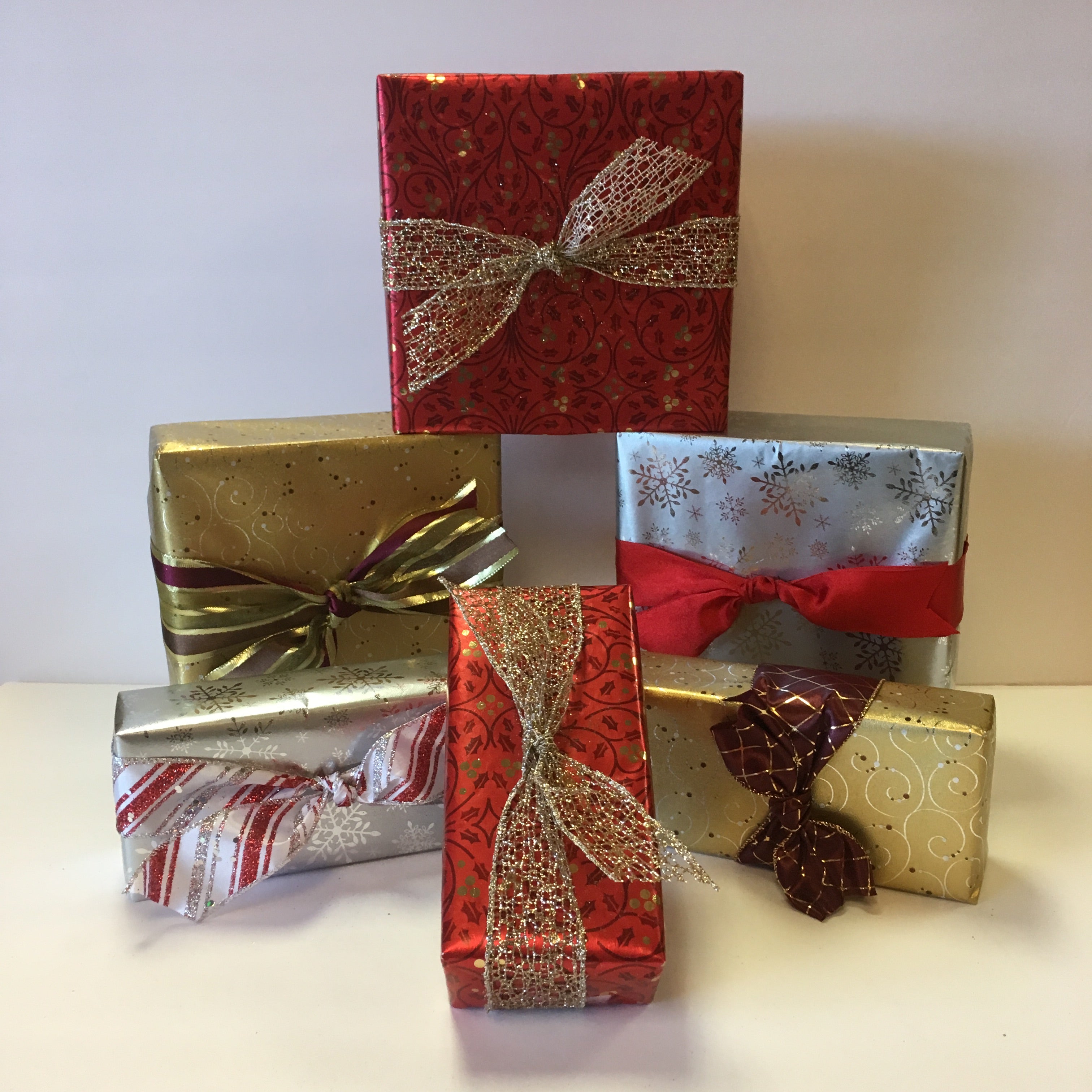 Supplementary packaging: Gift wrapping