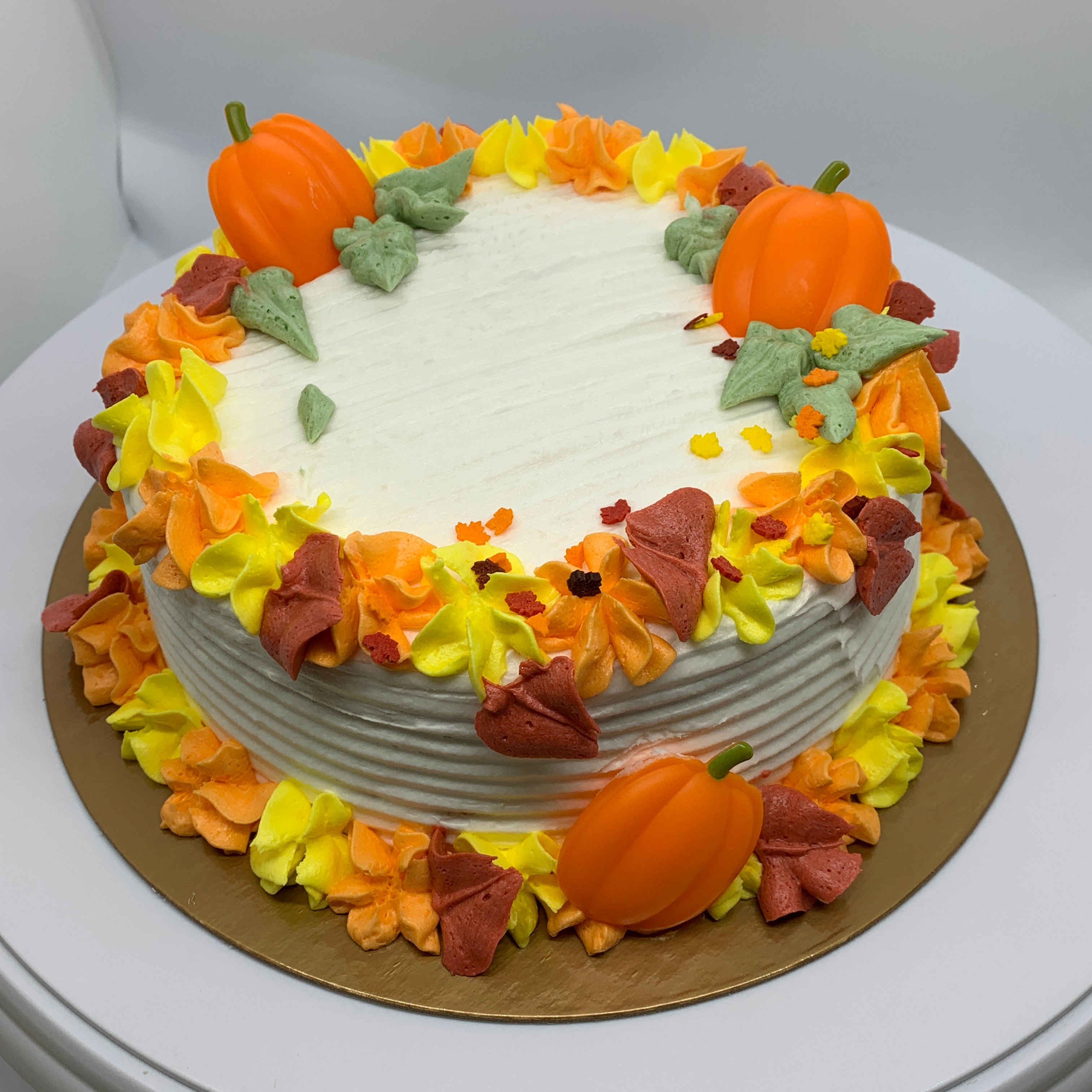 Decorated Cake: Fall leaves, round (Chocolate cake)