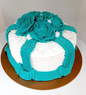 Decorated Cake: Gift wrapped, round (Vanilla cake)