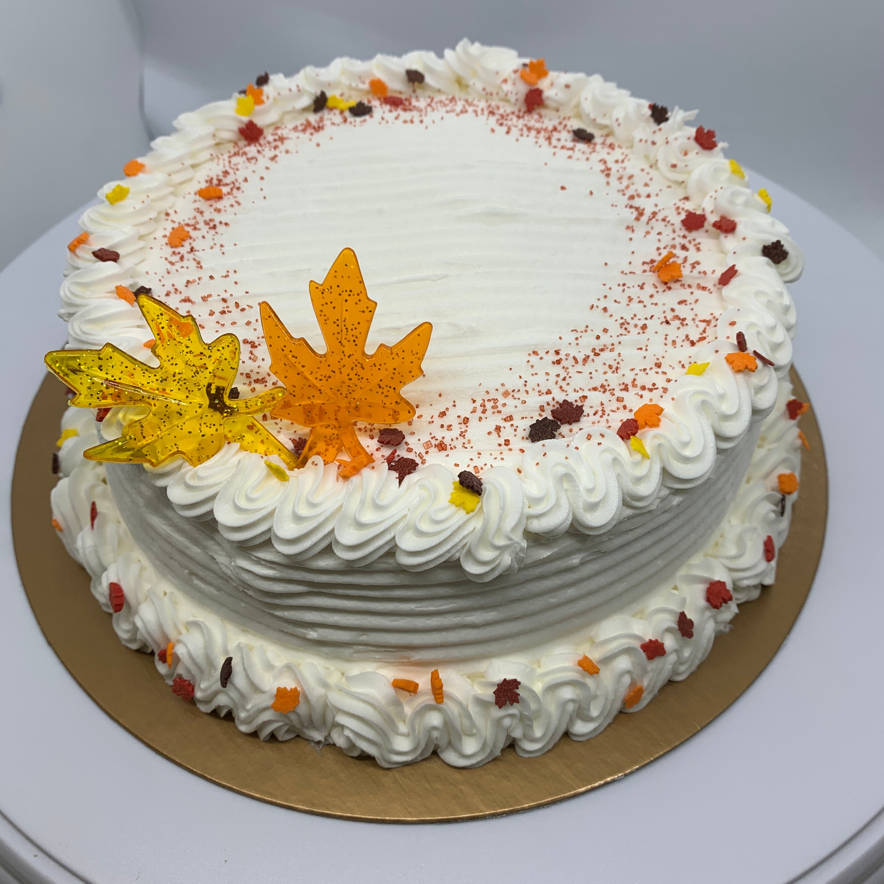 Decorated Cake: Fall leaves, round (Chocolate cake)